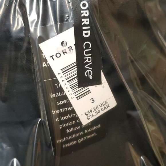 ❤️NWT VINTAGE TORRID BODYSUIT - BATS FLOCKED MESH SHEER LINGERIE - HALLOWEEN - Picture 8 of 14